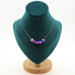 Pierres et Min&eacute;raux. Collier 5 perles Agate veines de Dragon fuchsia et bleu 8 mm Chaine en acier inoxydable.