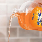 P&otilde;randapuhastusvahend, keraamiliste plaatide tugev plekieemaldaja, majapidamises pesemine, poleerimine, heledamaks muutev puitp&otilde;randa puhastusvahend