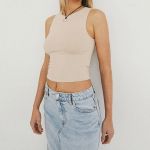 Varrukateta kitsa p&otilde;hjaga s&auml;rk &uuml;mara kaelusega Racerback topiga XS aprikoosi