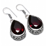 Mosambiigi Granaat V&auml;&auml;riskivi K&auml;sitsi valmistatud 925 Sterlingh&otilde;be Ehted K&otilde;rvar&otilde;ngas 1.50 1.5 punane