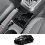 Uus 2025 Toyota GR Yaris'ele Konsoolitasku joogitopsi ja v&auml;ikeste esemetega TPE matt GR Yaris Keskkonsooli hoiustamine GR Yaris Konsoolitasku GR Yaris Salongi m&uuml;ndihoidja must