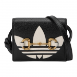 GUCCI X Adidas Horsebit Minikott Kolmeleheline Tr&uuml;kk Must Nahk Kuldne Riistvara &Otilde;la- v&otilde;i Crossbody K&auml;ekott Naistele Igap&auml;evaseks S&otilde;iduks Pidu 702248-DJ24G-1057 Basic Set (Bag+Dust Bag)