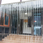 Luxchic l&auml;bipaistev PVC vaheseina uksekardin
