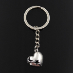 Moodne v&otilde;tmehoidja 18x19 mm s&uuml;damega kuu t&auml;hega l&otilde;igatud ripatsid DIY meeste ehted auto v&otilde;tmehoidja s&otilde;rmuse hoidja suveniir kingituseks h&otilde;be