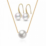 Lihtne kunstp&auml;rlitest ripatsiga kaelakee k&otilde;rvar&otilde;ngaste ehtekomplekt naistele kuld