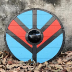 Keskaegne puidust viikingite k&auml;sitsi valmistatud kilp - meres&otilde;idukilp keskaegne puidust kilp