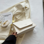 Rohelised klapiga p&otilde;ikkotid naistele 2024. aasta talvedisaineri moesuund V&auml;ikesed nahast &otilde;lakottid, k&auml;ekotid ja rahakotid 22cmx13cmx7cm beež