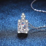 D v&auml;rvi 1CT sertifitseeritud t&otilde;eline moissanite kaelakee naistele O kett v&auml;rvitu ripats smaragd/kiirgav l&otilde;ige 100% S925 sterling h&otilde;be