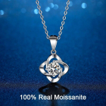D v&auml;rvi 100% Moissanite Clover kaelakee 1 karaadine VVS1 Lab teemantlillega ripats kaelakee naistele t&uuml;drukutele s&uuml;nnip&auml;evaks pulmakingitus 1ct