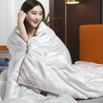 Uus k&auml;sitsi valmistatud siidist tekk mooruspuu siidist kevad-, suve-, s&uuml;gis- ja talvevoodikatetega, mugav 220 240cm 2500g