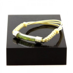 Pierres et Min&eacute;raux. Bracelet Peridot brut. Couleur beige.