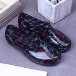 Naiste madalad vihmasaapad &ndash; libisemiskindlad, veekindlad, kummist kingad kevadeks ja s&uuml;giseks 41