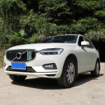 Volvo XC60 v&otilde;rgusilmade modifitseeritud kolmev&auml;rvilise viimistlusega ere riba 2022 xc603ka
