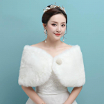 Pruudi kunstkarusnahast m&auml;hitav &otilde;htukleit Bolero Cape pulmasall