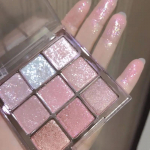 Lauv&auml;rvipalett Glitter S&auml;delev Sequin Finish Highlighter Lauv&auml;rv Rose Pinkish Color Tone Lauv&auml;rv J&otilde;uludeks Halloweeni Ilumeik mitmev&auml;rviline