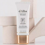 d'Alba Moist Glow p&auml;ikeseseerum 30ml (SPF50+) 1 PCS