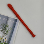 Mitmev&auml;rviline 6 auguga fl&ouml;&ouml;t ja 8 auguga plastikust nokkfl&ouml;&ouml;t laste muusika&otilde;petuseks