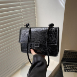 Minimalistlik &uuml;hev&auml;rviline igap&auml;evane praktiline mitmek&uuml;lgne pendelr&auml;nduri v&auml;ike ruudukujuline kott vabaaja moekas naiste &otilde;lakott, kaenlaalune kott, k&auml;es kandmine must