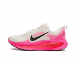 Nike Vomero 18 Meeste jooksujalatsid IB7315-100 Valge Suurus EU 42 must
