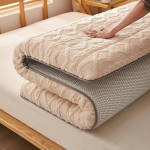 Lambavillast madrats, kodune pehme madrats, magamistoa madratsikate, talvine paksenenud soe piimakarvane madrats 60x120cm valge