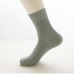 Bambusest sokid Suvised meeste sokid Pehmed hingavad antibakteriaalsed klassikalised h&auml;rrasmehesokid One Size