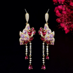 WWJ liblikakujulised elegantsed kuupmeetrist tsirkooniumoksiidist pika tutiga rippuvad k&otilde;rvar&otilde;ngad punane