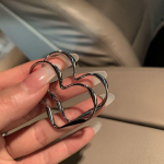 Lihtsast sulamist s&uuml;damest rippuvad k&otilde;rvar&otilde;ngad punk k&otilde;rvar&otilde;ngad Ehted naistele T&uuml;drukutele S&otilde;prus Kingitused Aksessuaarid h&otilde;be