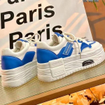 Valged kingad Naiste platvorm, erilise huviga disain Mitmek&uuml;lgsed vabaaja tossud Uued mustad mugavad kingad 35 sinine