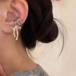 Roosa Butterfly Ear Cuff K&otilde;rvar&otilde;ngad Naistele T&uuml;drukutele Moodne kikis&otilde;lme ilma augustamiseta klambriteta k&otilde;rvar&otilde;ngas V&otilde;lts augustamine balletiklamber ehetel Left&mdash;1PCS