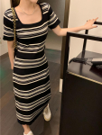 Triibulised suvekleidid Naiste kontrastv&auml;rvi kudumine Korea r&uuml;&uuml; Femme Vintage avara ruudu kaelusega kleit M valge