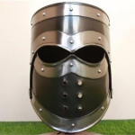 Armour Edward tumedast terasest r&uuml;&uuml;tlikiiver puidust alusega musta viimistlusega Halloweeni peokost&uuml;&uuml;mi peakattega Crusader kiiver