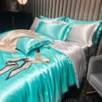 Luksuslik 100% mooruspuu siidist 4-osaline voodipesukomplekt Kahepoolne satiinsiinist tekikott & pinguldatud lina & padjap&uuml;&uuml;rid Esmaklassiline siidist kodutekstiil 2.0m 4Pcs Set