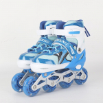 Uued neljarattalised vilkuvad rulluisud &uuml;herajalised rulluisud laste ja meeste treeninguisud L (size 38-41) sinine