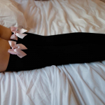 Seksikad naiste sukkp&uuml;ksid, roosad Bow Stay Up Reie k&otilde;rged siidist sukad Hose.Sweet Bow sukad, 2 v&auml;rvi must