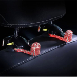 Luksuslikud Red Rhinestone Diamante auto roolikatted t&uuml;drukutele Crystal Auto interj&ouml;&ouml;ri tarvikud kudede hoidik &otilde;hutusklambrid 2pc car seat hooks