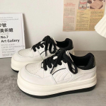 Platvorm Valged Kingad Naiste Kevad ja S&uuml;gis Uued Ni&scaron;i Originaalsed Piimvalged Suure Peaga Saia Kingad Sportlikud Vabaaja Lauakingad 35 must