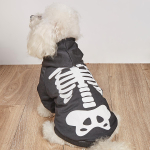 Piiri&uuml;lene Halloweeni koerte dressipluus: Kolju ja k&otilde;rvitsa disain v&auml;ikestele koertele (Teddy & Poodle) - Kapuutsideta lemmikloomade riided. S (for 1-3 jin)