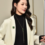 Moodne v&otilde;luv roheline neljaleheline ristikheinast v&auml;ljat&otilde;mmatav kaelakee naistele roheline