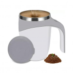 Ise segav kruus 304 roostevabast terasest automaatne magnetiline segamiskohvikruus kaanega koju L valge