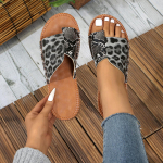 Suured rannapl&auml;tud naistele, suvine uus stiil leopardimustrilise varbakattega, pehme tallaga naiste sandaalid v&auml;ljas kandmiseks 36 must