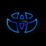 5D LED-valgustusega auto embleem &ndash; Esiv&otilde;re ja pagasiruumi logo Toyota Camry/Highlander/Yaris/Land Cruiser/Avalonile &ndash; Valgustuskomplekt 13cmX9cm sinine