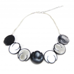 NOA [J4508] - Collier Cr&eacute;ateur 'Tulipes' noir gris must