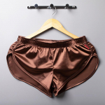 Meeste seksikad satiinist pidžaamad, siidist magamisriided, kohvrid, bokserid, p&uuml;ksikud, &uuml;hev&auml;rvilised L