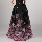 Naiste lilledega tr&uuml;kitud maksiseelik, k&otilde;rge v&ouml;&ouml;kohaga pidulik vabaaja vihmavarjuga pikk seelikkleit plusssuuruses L