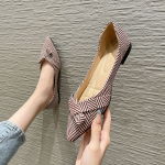 Uus saabumine Kevadsuvi Ballerina Flats terava varbaga kingad Elegantsed kontorijalatsid naistele 35 punane