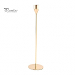 Metallist k&uuml;&uuml;nlahoidja lauak&uuml;&uuml;nlajalg k&otilde;rgete koonustega k&uuml;&uuml;nalde jaoks Moodne kodukujundus K&uuml;&uuml;nlahoidja laua keskosa &otilde;htus&ouml;&ouml;kide jaoks S kuldne