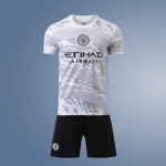 24/25 Man City Draakoniaasta eriv&auml;ljaanne helehall f&auml;nnis&auml;rk 26 white