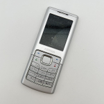 Renoveeritud Nokia Originaal Nokia 6500 Classic Mobiiltelefon 1 SIM-kaardiga 1 battery 1 charger valge