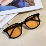 Suured ruudukujulised raamiga p&auml;ikeseprillid Vintage Punk Gradient p&auml;ikeseprillid Isikup&auml;rastatud naiste prillid V4 Prillid D S&otilde;iduprillid