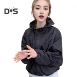 Naiste s&uuml;gismantel lahtine puhast v&auml;rvi lukuga pikad varrukad kapuutsiga taskud sileda pinnaga reisijakk XL must